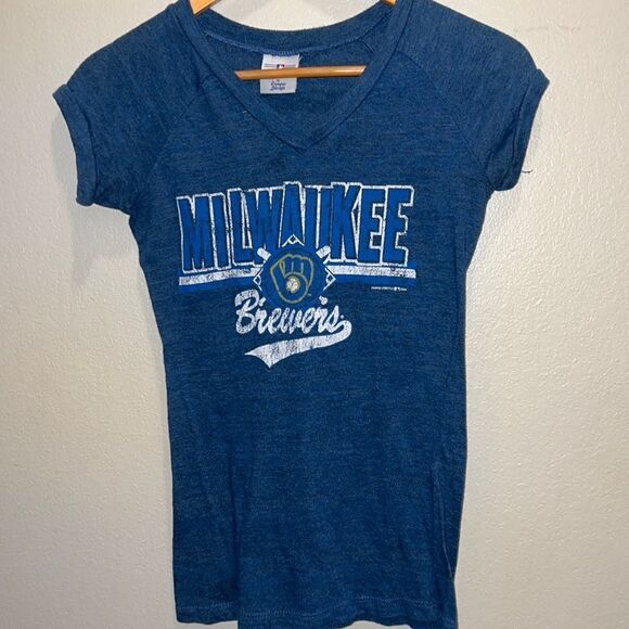 Officially licensed campus lifestyle Milwaukee Brewers short sleeve T-shirt - Picture 1 of 4